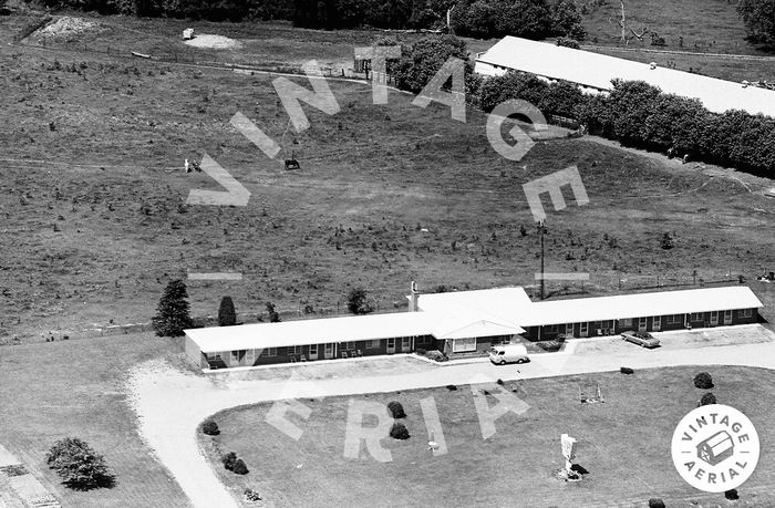 Capri Motel - 1971 Aerial